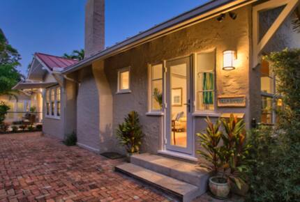 Villa Bamboo Private Tropical Paradise with Pool - West Palm Beach, Florida