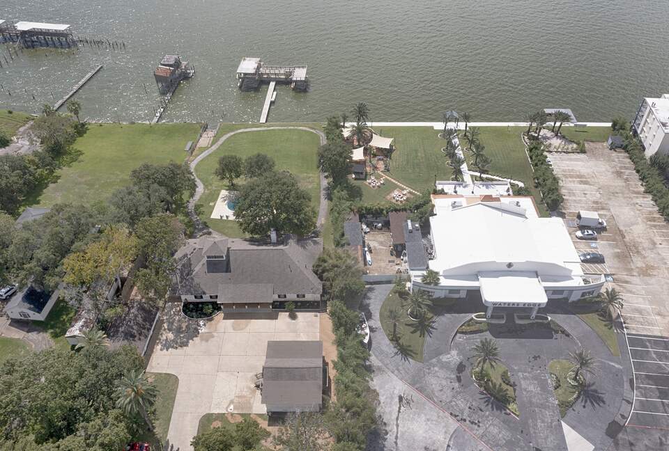 Luxury Waterfront Pelican Bay Estate - Seabrook, Texas