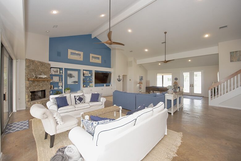 Luxury Waterfront Pelican Bay Estate - Seabrook, Texas