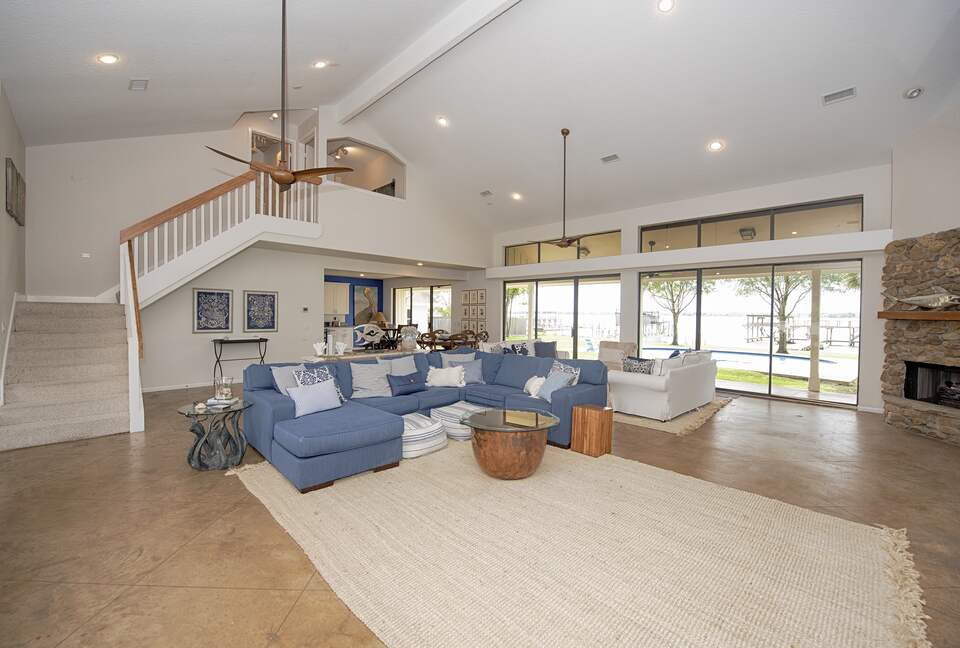 Luxury Waterfront Pelican Bay Estate - Seabrook, Texas