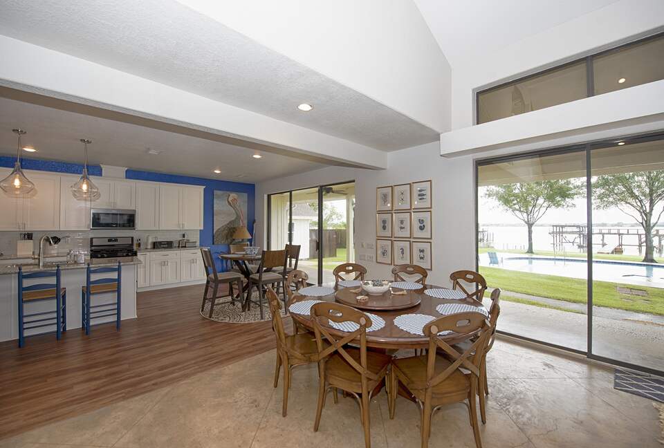 Luxury Waterfront Pelican Bay Estate - Seabrook, Texas