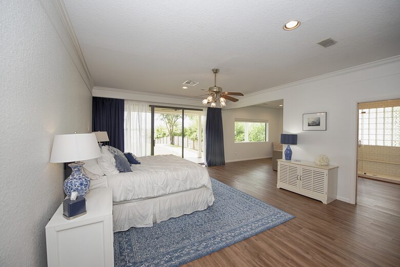 Luxury Waterfront Pelican Bay Estate - Seabrook, Texas