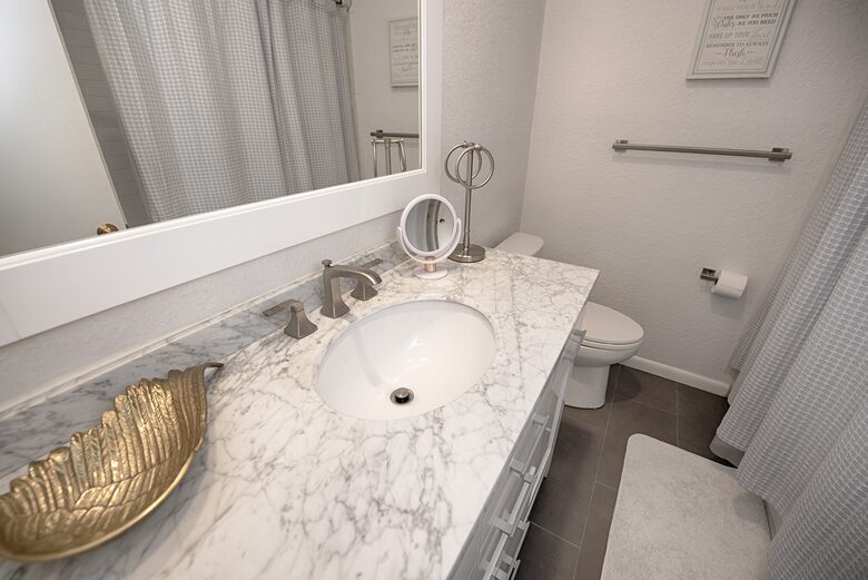 Luxury Waterfront Pelican Bay Estate - Seabrook, Texas