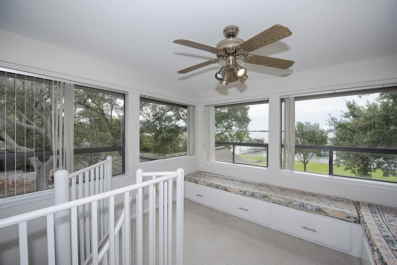 Luxury Waterfront Pelican Bay Estate - Seabrook, Texas