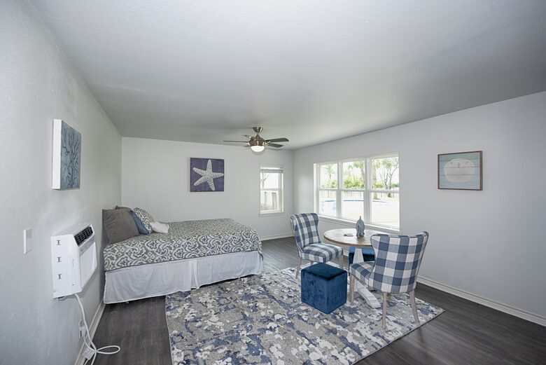 Luxury Waterfront Pelican Bay Estate - Seabrook, Texas