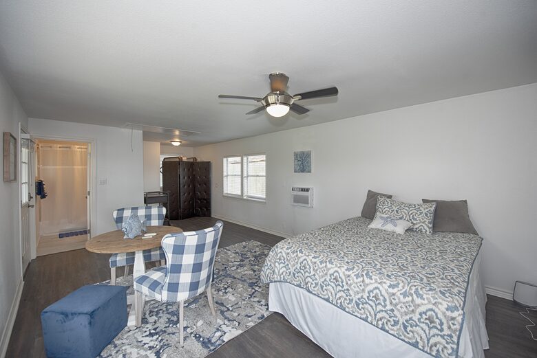 Luxury Waterfront Pelican Bay Estate - Seabrook, Texas