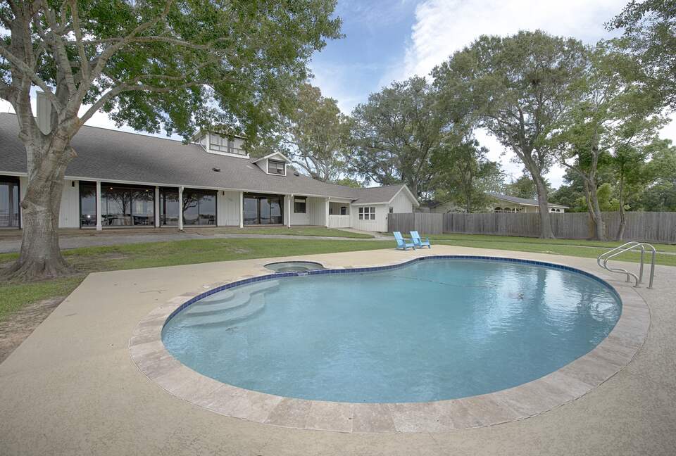 Luxury Waterfront Pelican Bay Estate - Seabrook, Texas