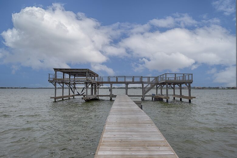 Luxury Waterfront Pelican Bay Estate - Seabrook, Texas