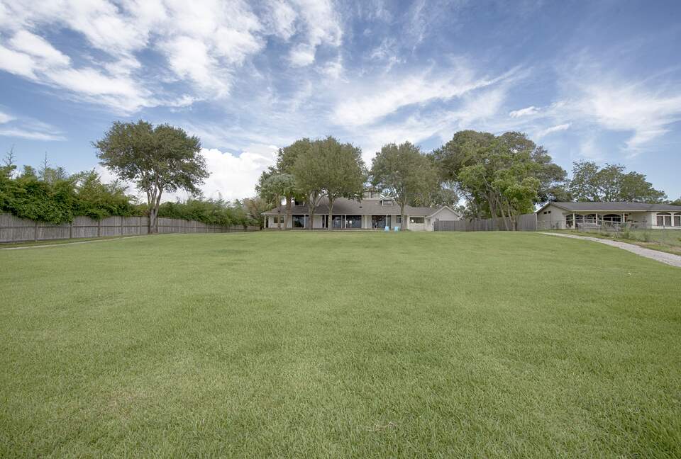 Luxury Waterfront Pelican Bay Estate - Seabrook, Texas
