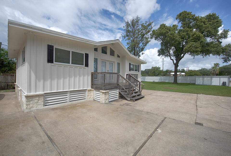 Luxury Waterfront Pelican Bay Estate - Seabrook, Texas