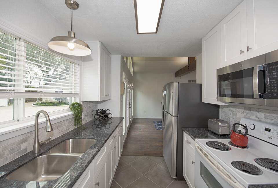 Luxury Waterfront Pelican Bay Estate - Seabrook, Texas