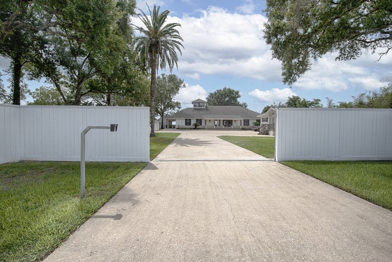 Luxury Waterfront Pelican Bay Estate - Seabrook, Texas