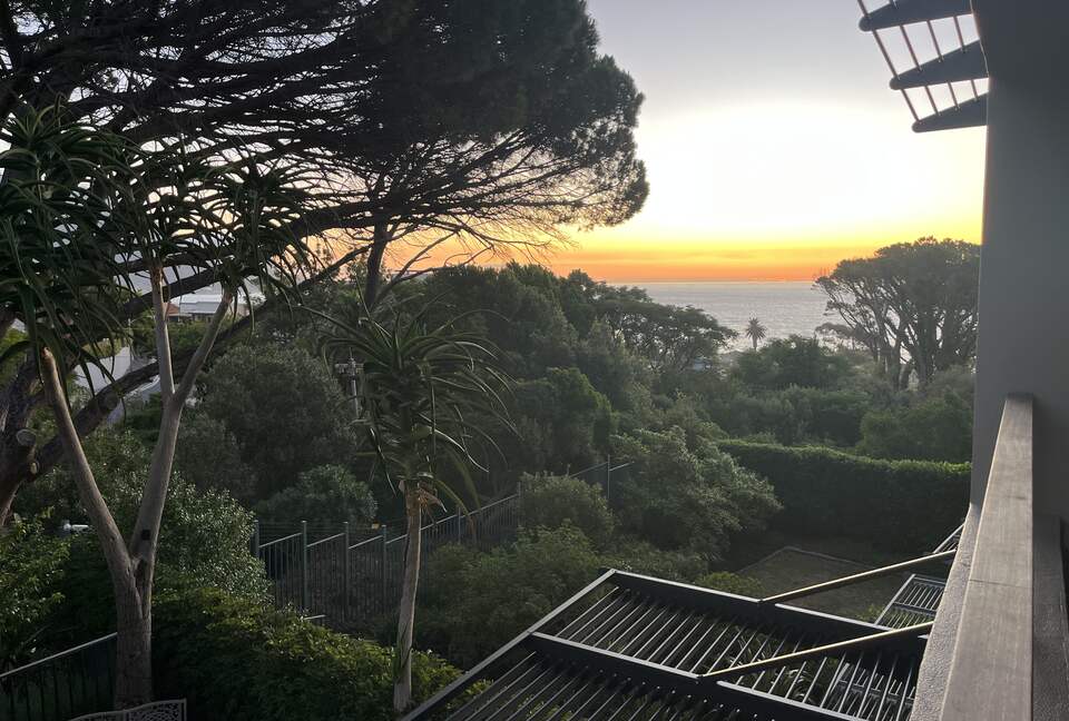 Luxury Retreat set in wooded glen beside the ocean - Cape Town, South Africa