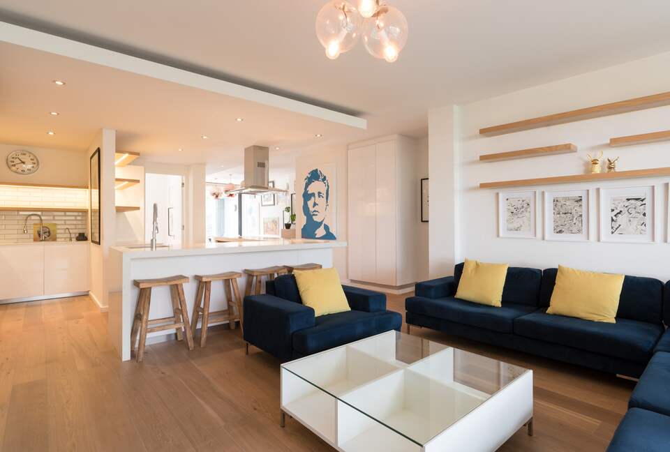 Luxury Retreat set in wooded glen beside the ocean - Cape Town, South Africa