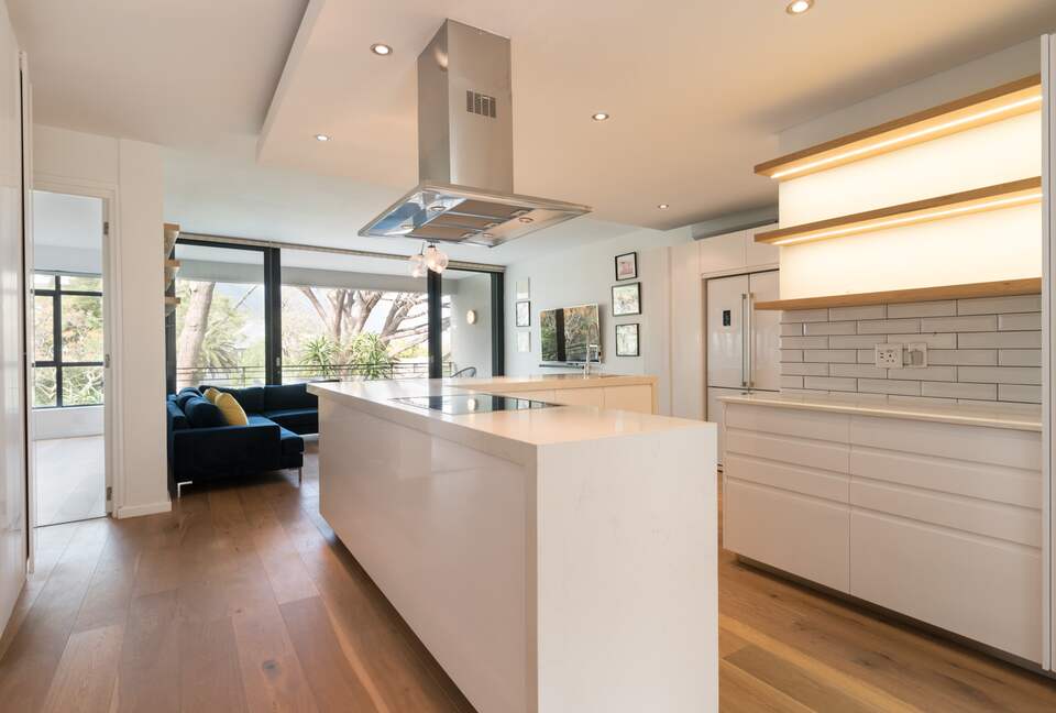 Luxury Retreat set in wooded glen beside the ocean - Cape Town, South Africa