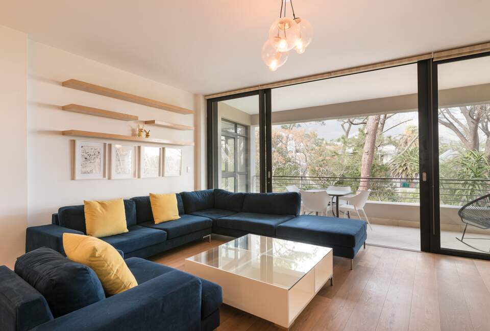 Luxury Retreat set in wooded glen beside the ocean - Cape Town, South Africa