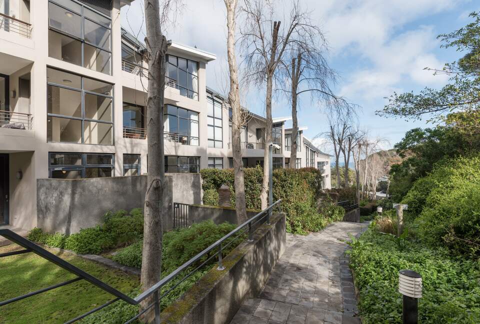 Luxury Retreat set in wooded glen beside the ocean - Cape Town, South Africa