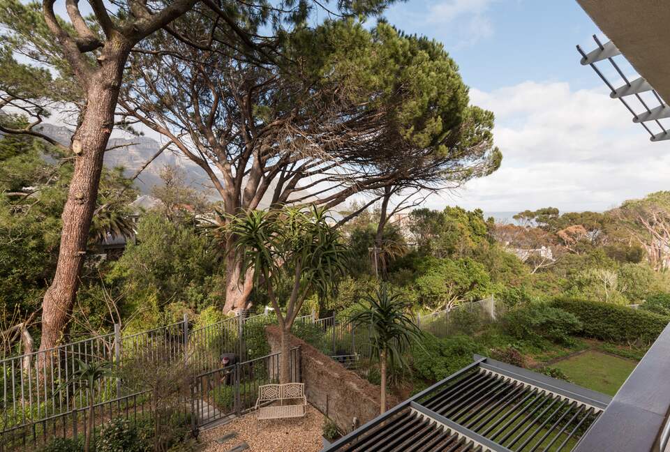 Luxury Retreat set in wooded glen beside the ocean - Cape Town, South Africa