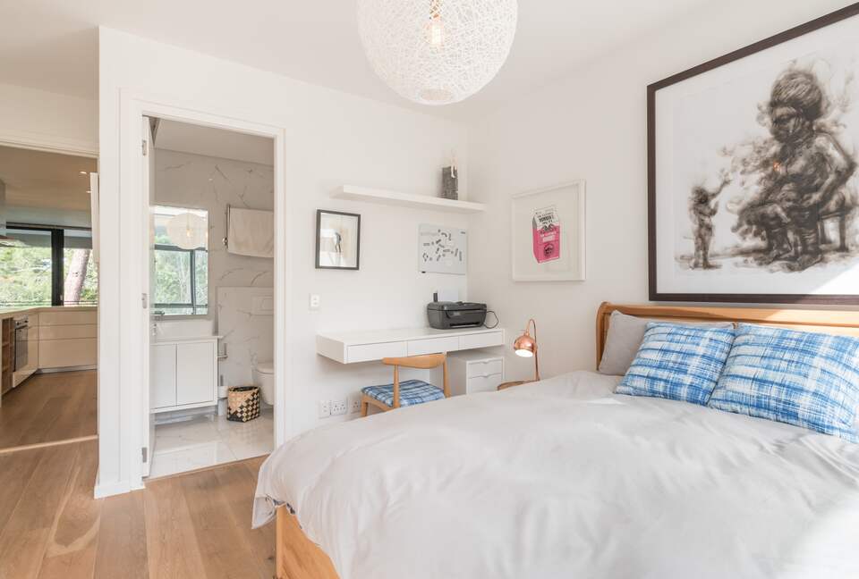 Luxury Retreat set in wooded glen beside the ocean - Cape Town, South Africa