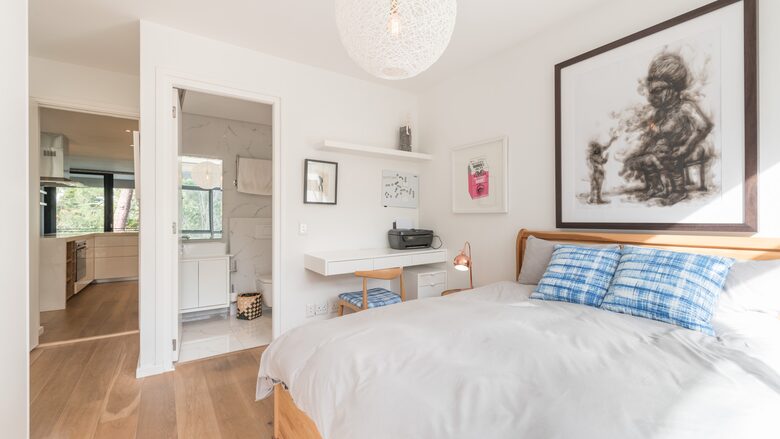 Luxury Retreat set in wooded glen beside the ocean - Cape Town, South Africa