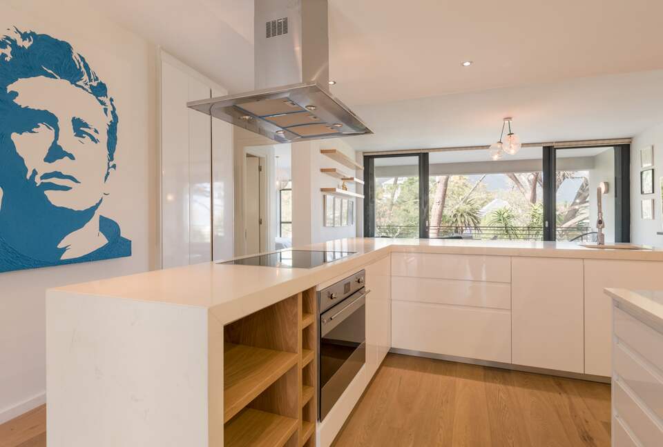 Luxury Retreat set in wooded glen beside the ocean - Cape Town, South Africa