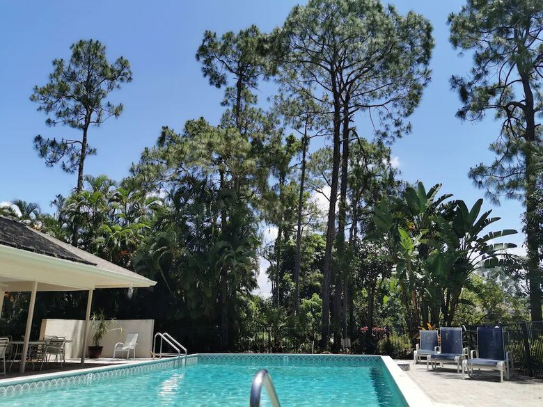 Royal Lane - Naples, Florida