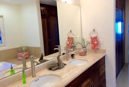 Beachfront Retreat with Infinity Pool & Hot Tub - Punta de Mita, Mexico