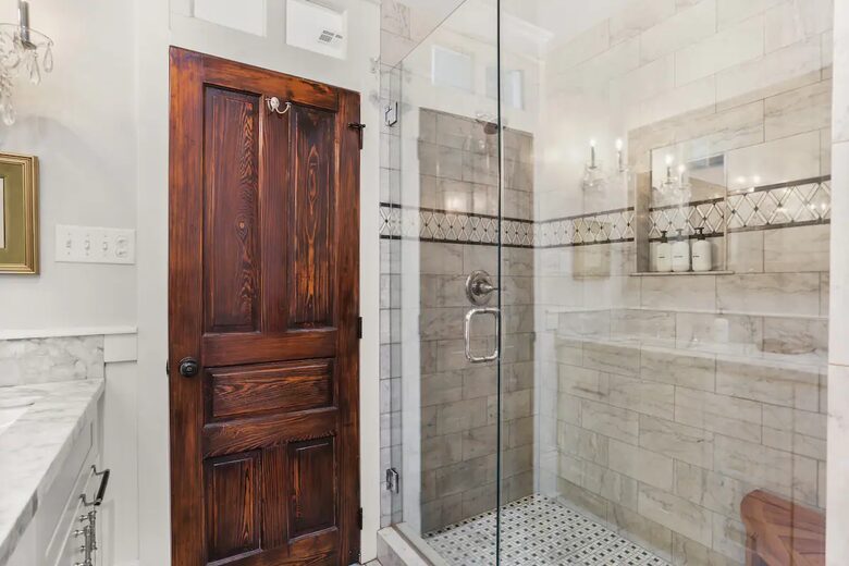 Classic NOLA House Minutes to The French Quarter - New Orleans, Louisiana