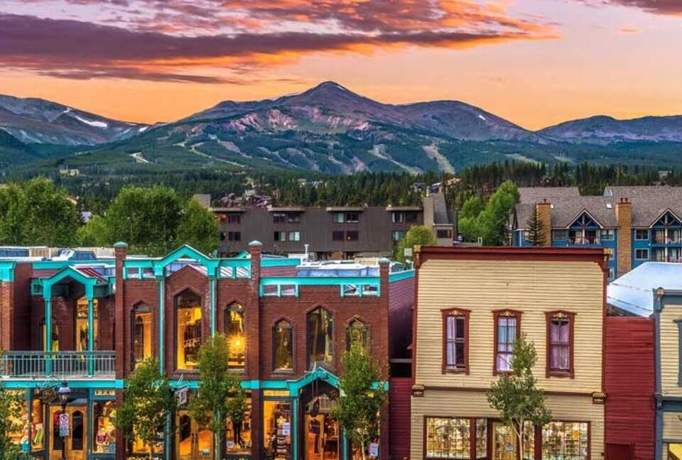 Cozy home in Breckenridge Historic District - ski, mountain bike & hike - walk to shopping + dining - Breckenridge, Colorado