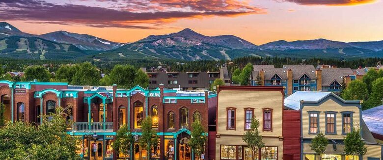 Cozy home in Breckenridge Historic District - ski, mountain bike & hike - walk to shopping + dining - Breckenridge, Colorado