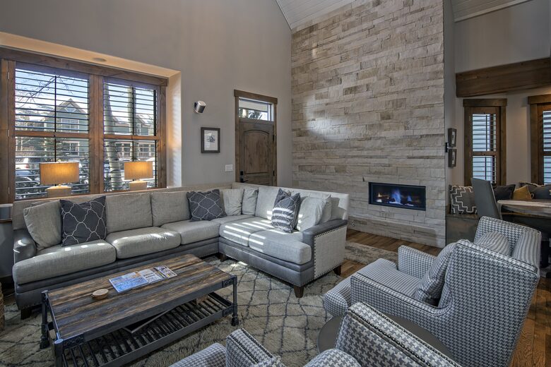 Cozy home in Breckenridge Historic District - ski, mountain bike & hike - walk to shopping + dining - Breckenridge, Colorado