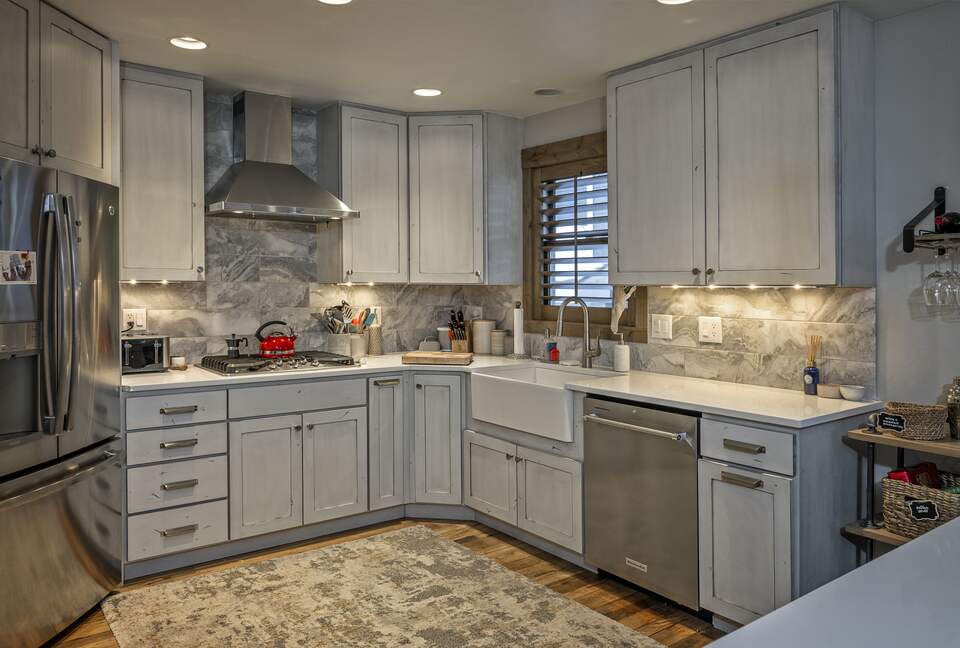 Cozy home in Breckenridge Historic District - ski, mountain bike & hike - walk to shopping + dining - Breckenridge, Colorado