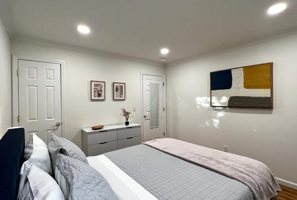 Cozy Retreat With Pool, Hot Tub, and Close to Beach - Wading River, New York