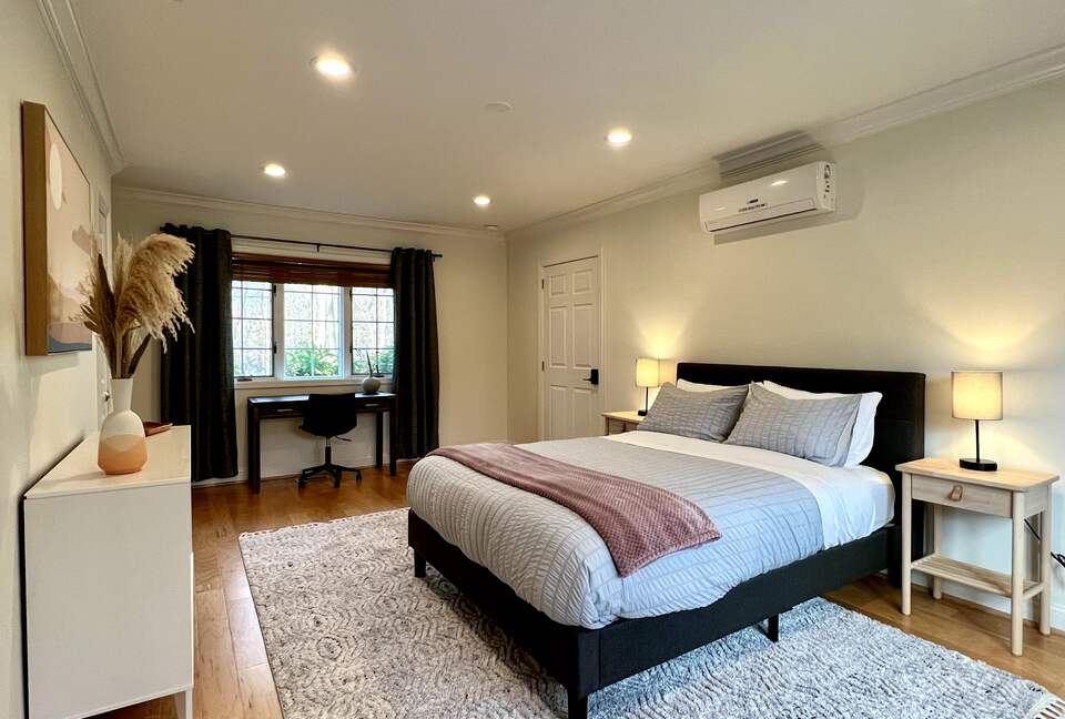 Cozy Retreat With Pool, Hot Tub, and Close to Beach - Wading River, New York