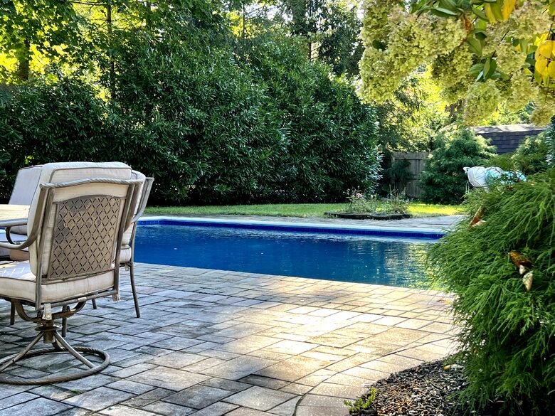 Cozy Retreat With Pool, Hot Tub, and Close to Beach - Wading River, New York