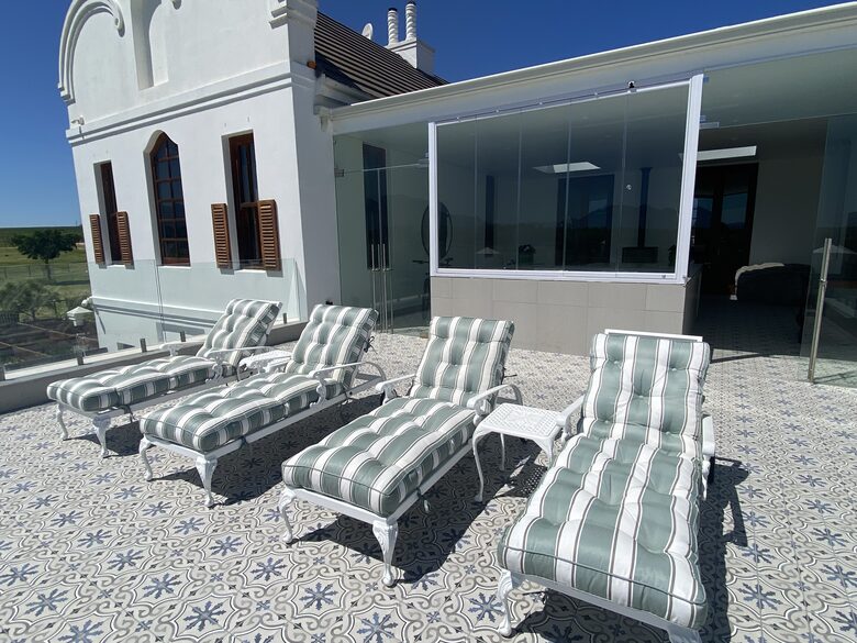Upstairs veranda with swimming pool