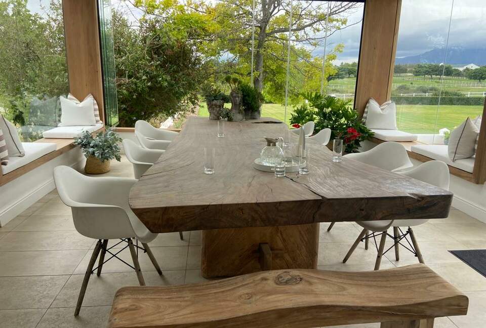 Indoor/outdoor veranda