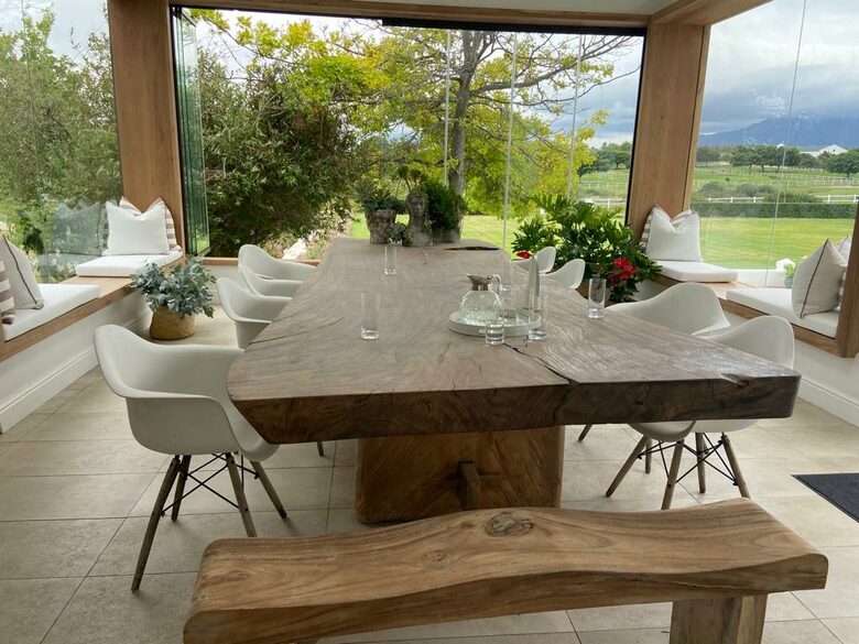 Indoor/outdoor veranda