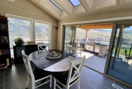 River View Retreat - Chelan, Washington