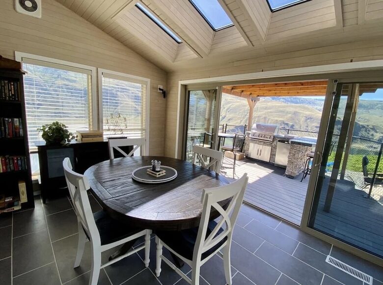 River View Retreat - Chelan, Washington