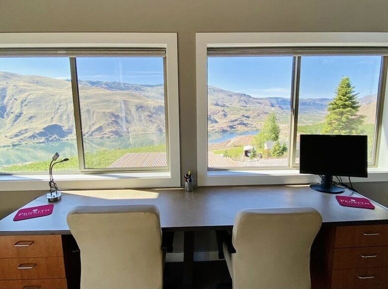 River View Retreat - Chelan, Washington