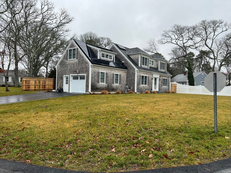Modern Beach House on Cape Cod - Hyannis, Massachusetts