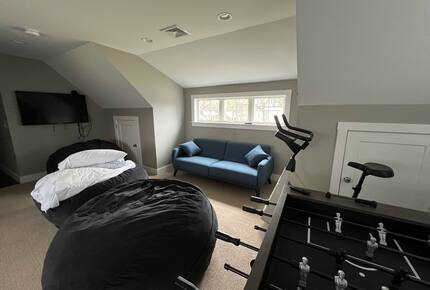 Modern Beach House on Cape Cod - Hyannis, Massachusetts