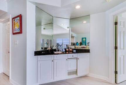 Orange Beach Ocean Front Getaway - Orange Beach, Alabama