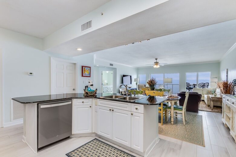 Orange Beach Ocean Front Getaway - Orange Beach, Alabama