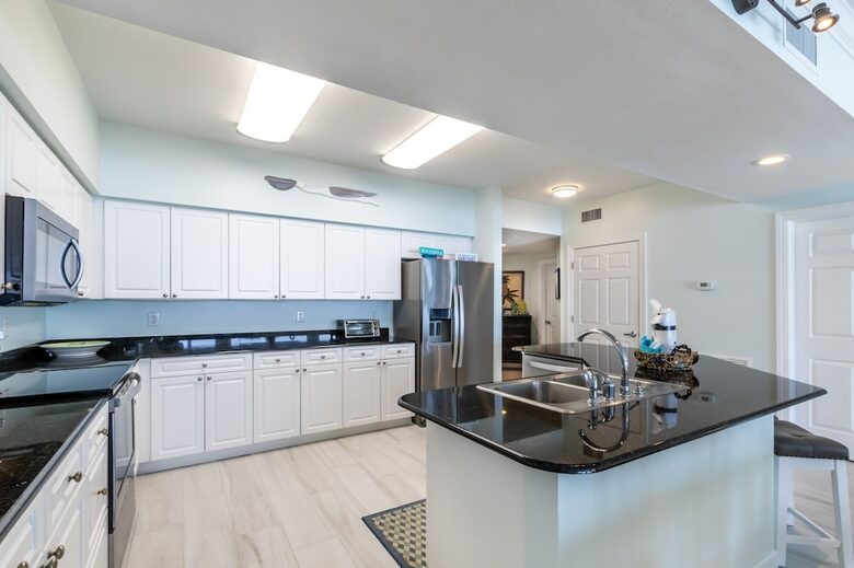 Orange Beach Ocean Front Getaway - Orange Beach, Alabama