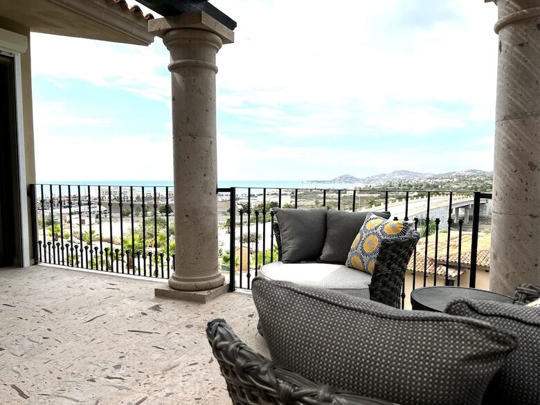 Salt on the Rim on Nicklaus Golf Course - San José del Cabo, Mexico