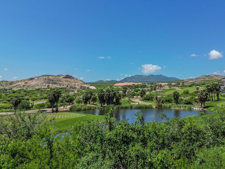 Salt on the Rim on Nicklaus Golf Course - San José del Cabo, Mexico