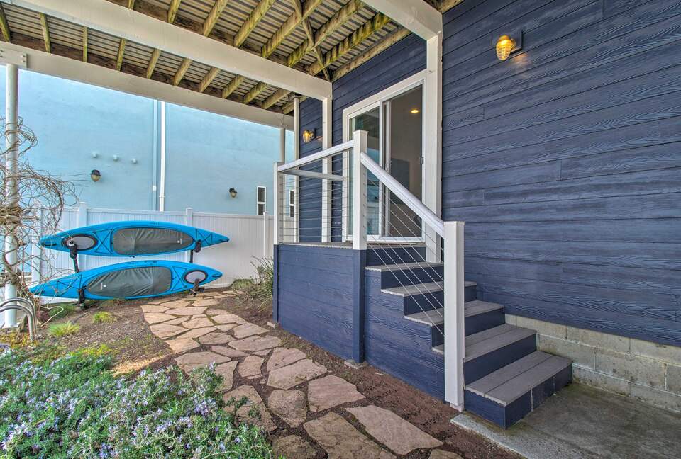 Spacious Lakeport Home with a Dock and Mountain Views - Lakeport, California