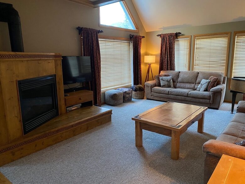 Walk to Lionshead + Mountain Views - Vail, Colorado